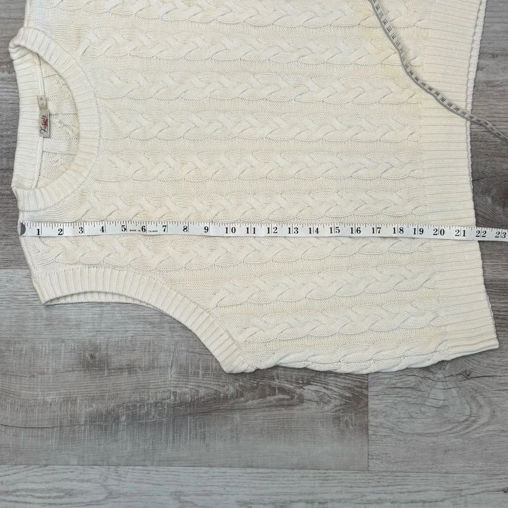 Faherty Sunwashed Sweater Vest Women’s Size L White Shell Cable Stitch Cotton